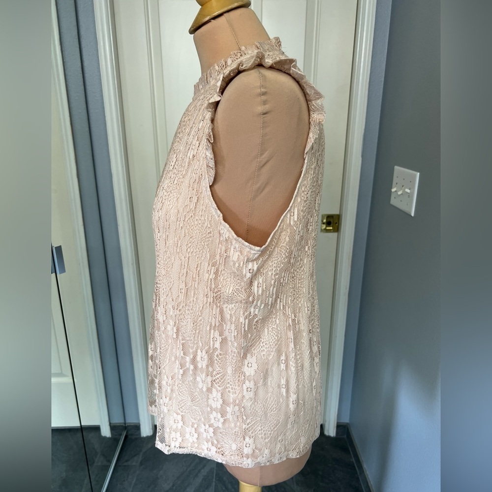 Adrianna Papell Beige Lace Overlay Sleeveless Blouse Womens Size Medium Coquette - Picture 5 of 8